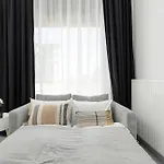 Comfortable With Parking In By Renters Apartamento
