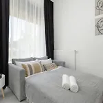 Comfortable With Parking In By Renters