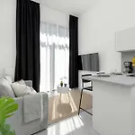 Comfortable With Parking In By Renters