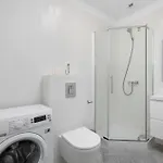 Apartamento Comfortable With Parking In By Renters Estetino