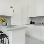 Comfortable With Parking In By Renters *
