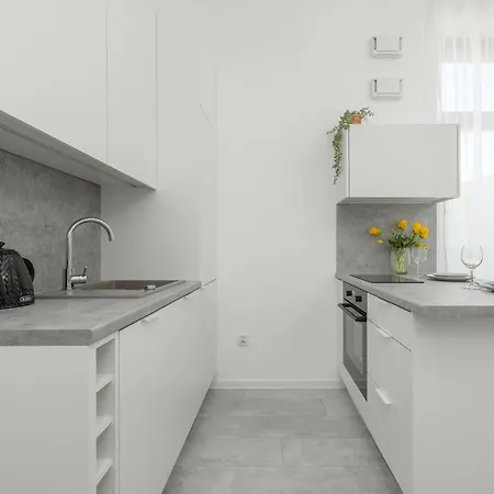 Comfortable With Parking In By Renters Apartament Szczecin