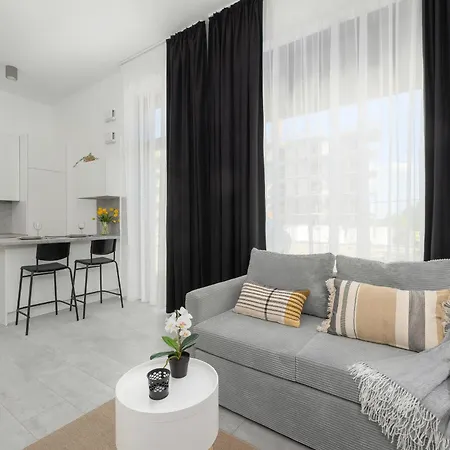 Comfortable With Parking In By Renters Apartament