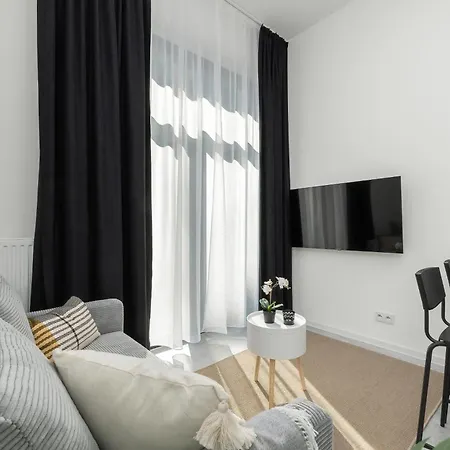 Comfortable With Parking In By Renters *