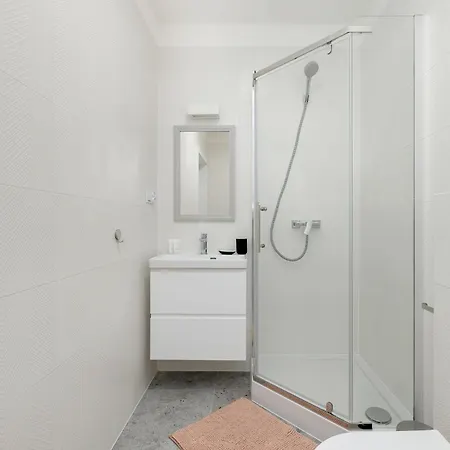 Comfortable With Parking In By Renters Apartamento *