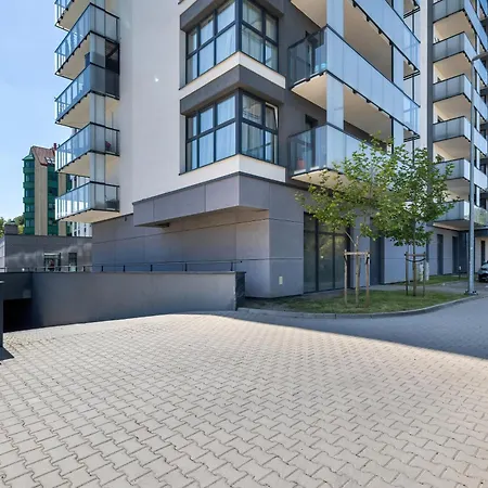 Comfortable With Parking In By Renters Apartamento Estetino