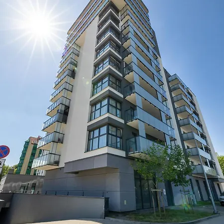 Comfortable With Parking In By Renters Apartament