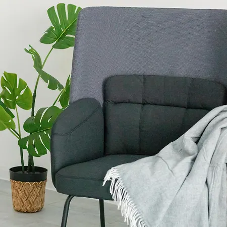 Comfortable With Parking In By Renters Apartament