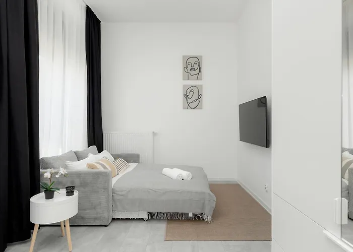 Comfortable With Parking In By Renters *