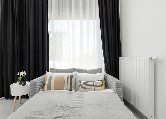 Comfortable With Parking In By Renters Apartament