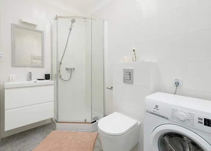 Apartamento Comfortable With Parking In By Renters