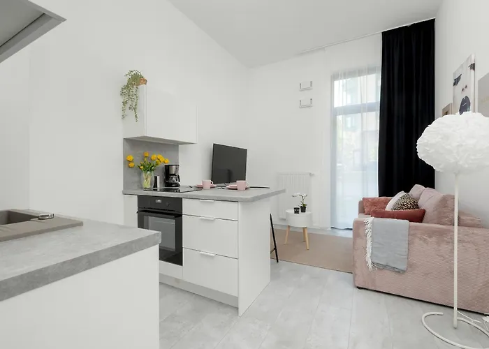 شقة Comfortable With Parking In By Renters شتشيتسين