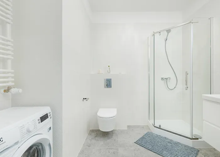 Comfortable With Parking In By Renters Estetino