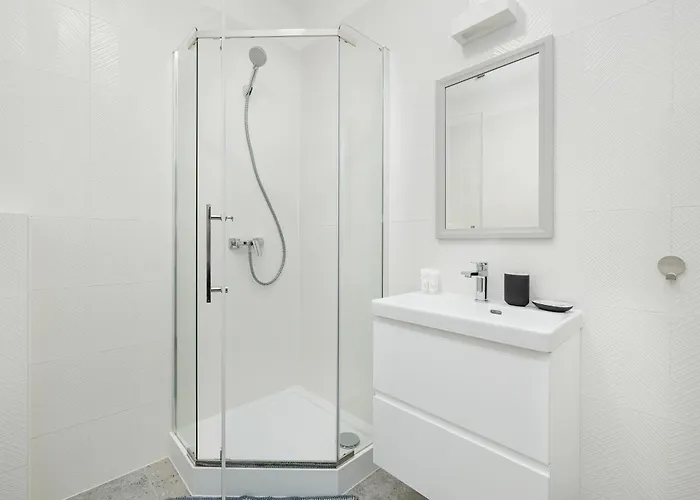 Comfortable With Parking In By Renters Apartament