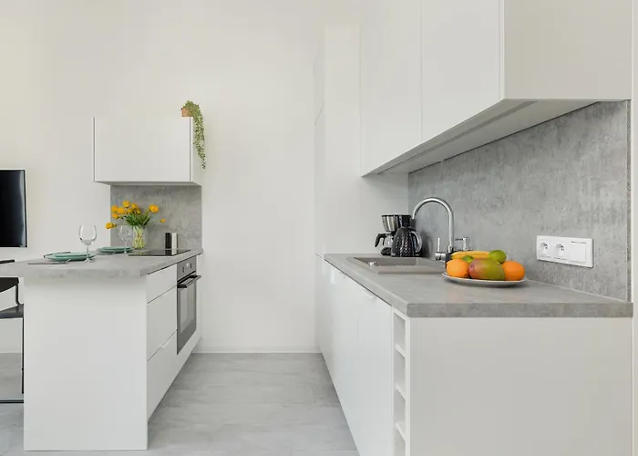 Comfortable With Parking In By Renters