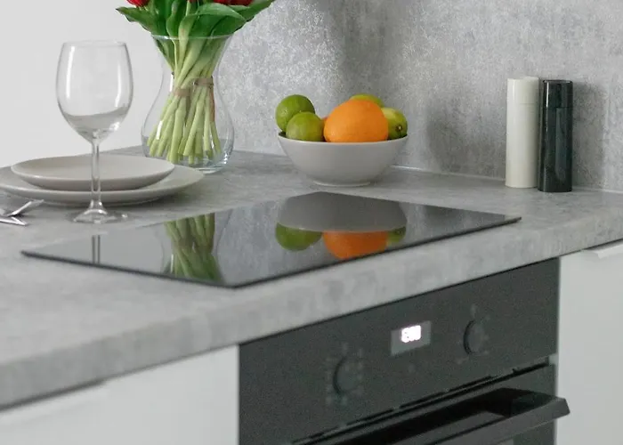 Comfortable With Parking In By Renters Estetino